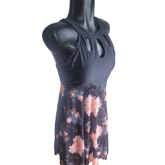 Summer Mae's Black Halter and Floral Mesh Swim Dress 18W - Picture 2 of 6